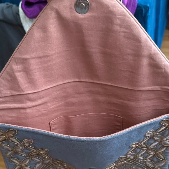 Elegant Blue and Gold Embroidered Clutch - Picture 4 of 5